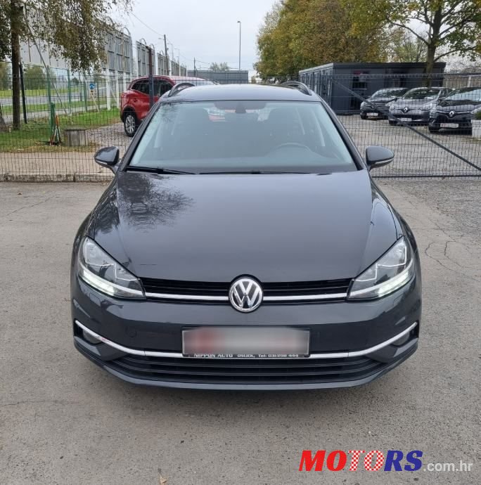2017' Volkswagen Golf 7 Variant photo #2