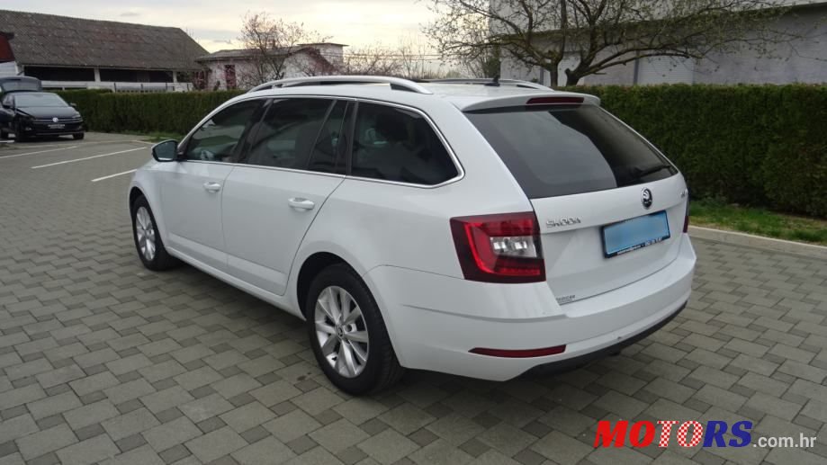 2019' Skoda Octavia Combi photo #5