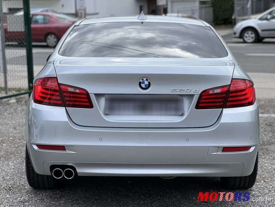 2015' BMW Serija 5 520D photo #6