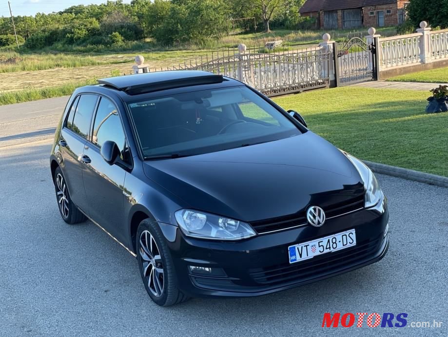 2014' Volkswagen Golf 7 1,6 Tdi Bmt photo #1