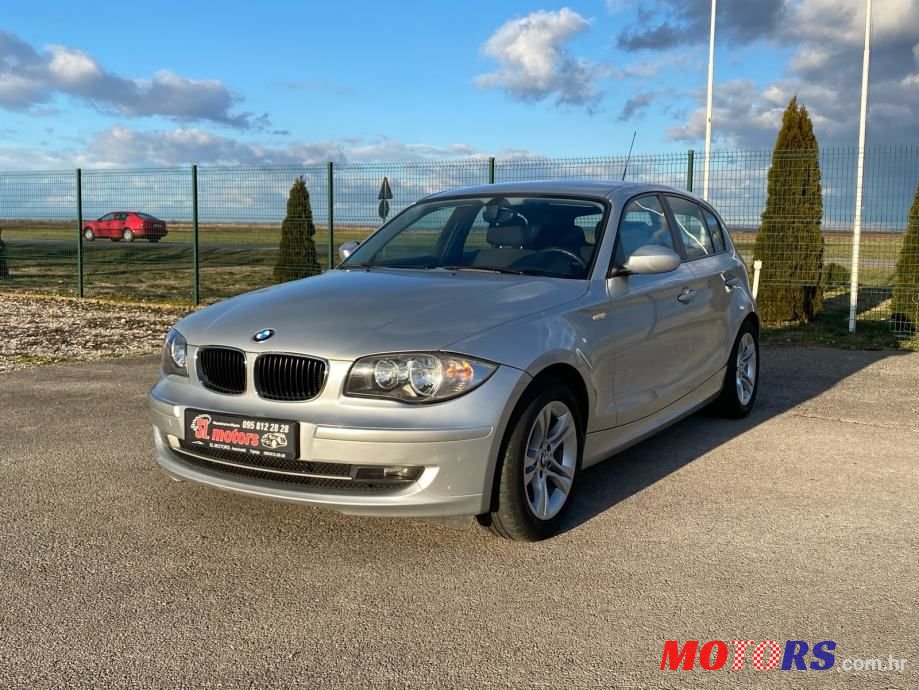 2009' BMW Serija 1 118D photo #1