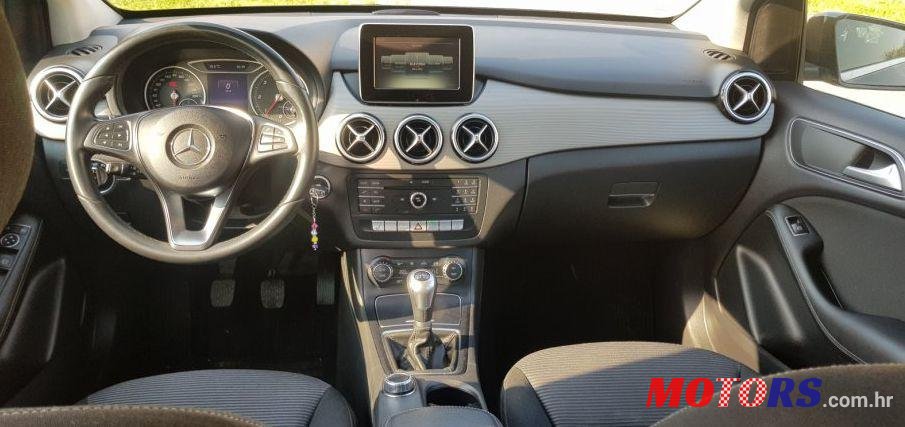 2015' Mercedes-Benz B-Klasa 180 Cdi photo #2