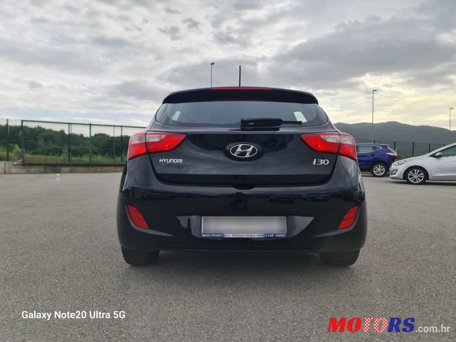 2015' Hyundai i30 1,6 Crdi Isg photo #4