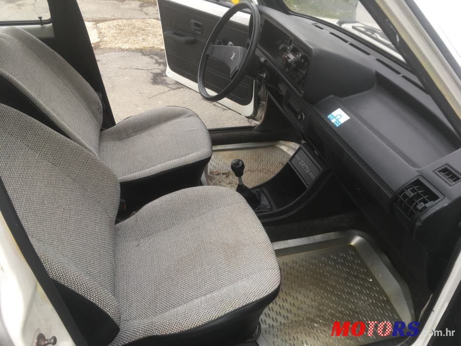 1982' Volkswagen Jetta 1.3 I photo #5