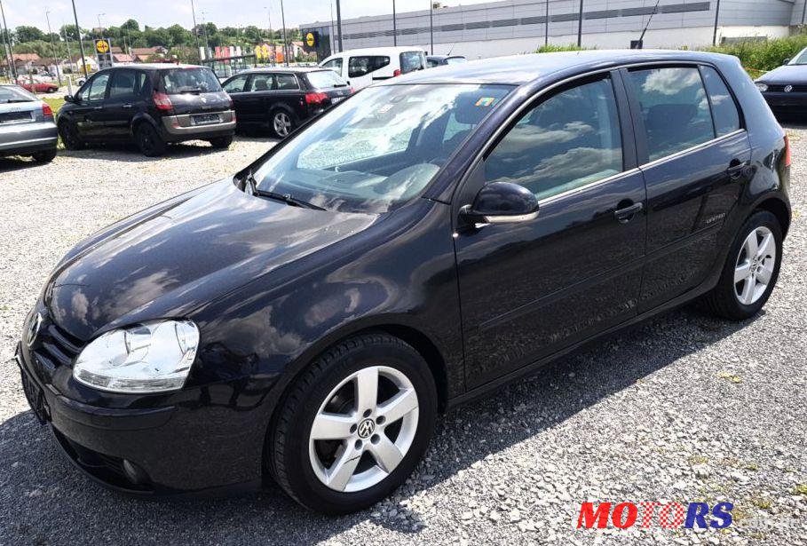 2008' Volkswagen Golf V 1,9 Tdi photo #1