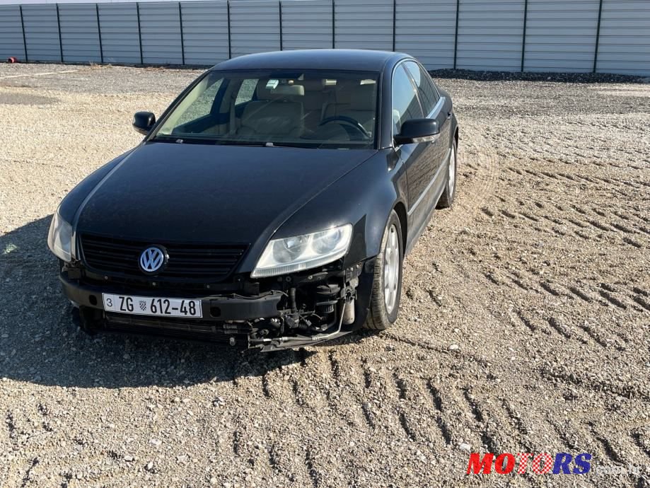 2004' Volkswagen Phaeton 3,2 V6 photo #2
