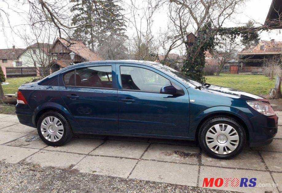 2008' Opel Astra 1,6 16V photo #1