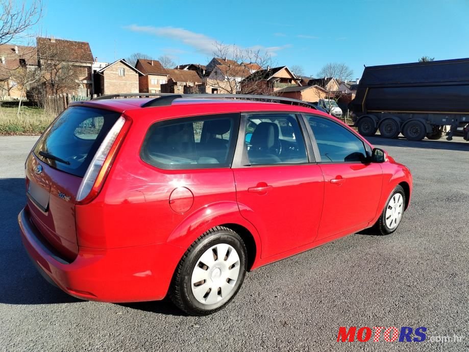 2009' Ford Focus Karavan photo #3