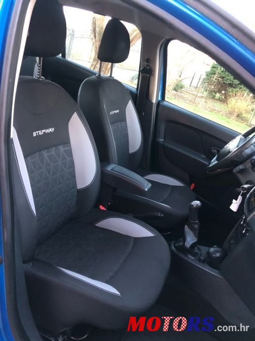 2014' Dacia Sandero Prestige photo #4