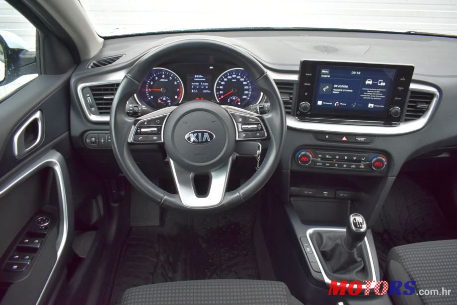 2021' Kia Ceed photo #4
