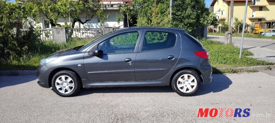 2011' Peugeot 206 1,4 photo #4