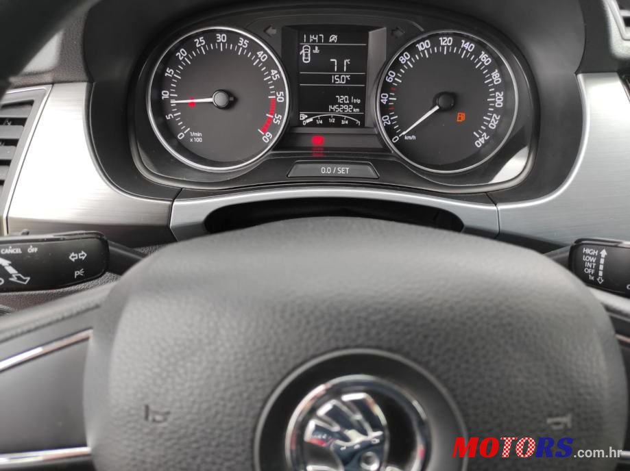 2016' Skoda Fabia Combi photo #2