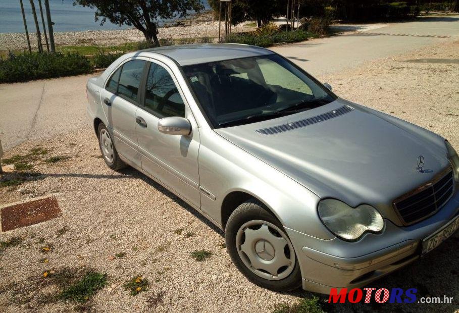 2003' Mercedes-Benz C-Klasa 200 Classic photo #1