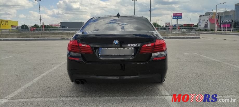 2015' BMW Serija 5 520D All-In-5M photo #2