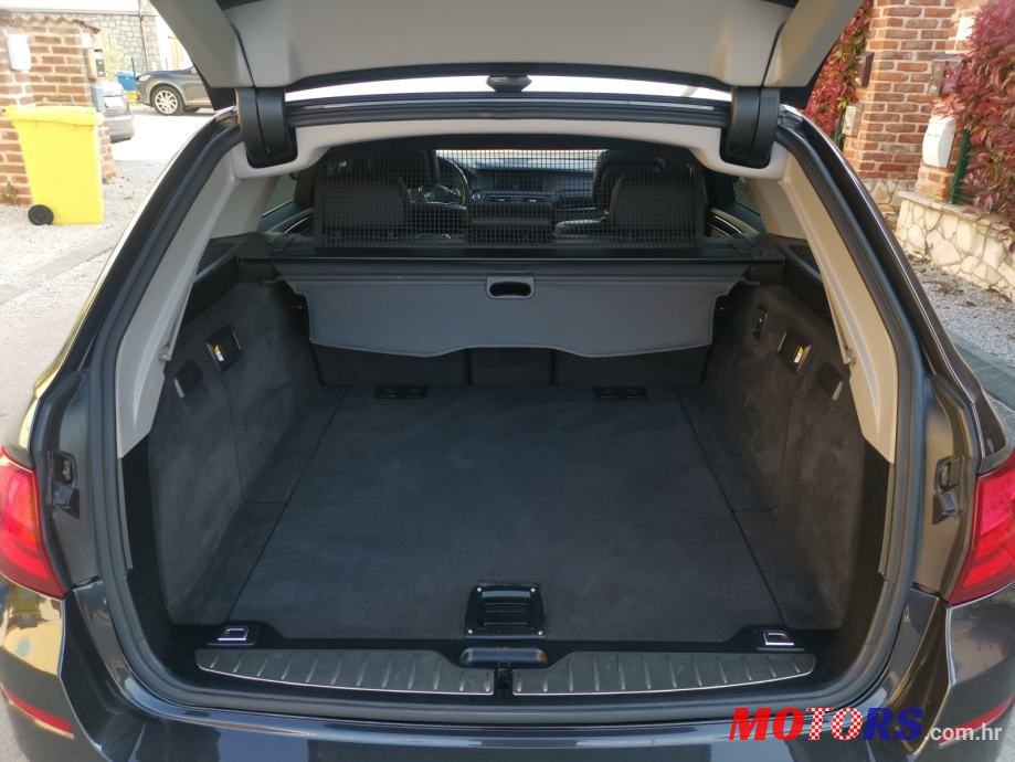 2011' BMW Serija 5 520D photo #4