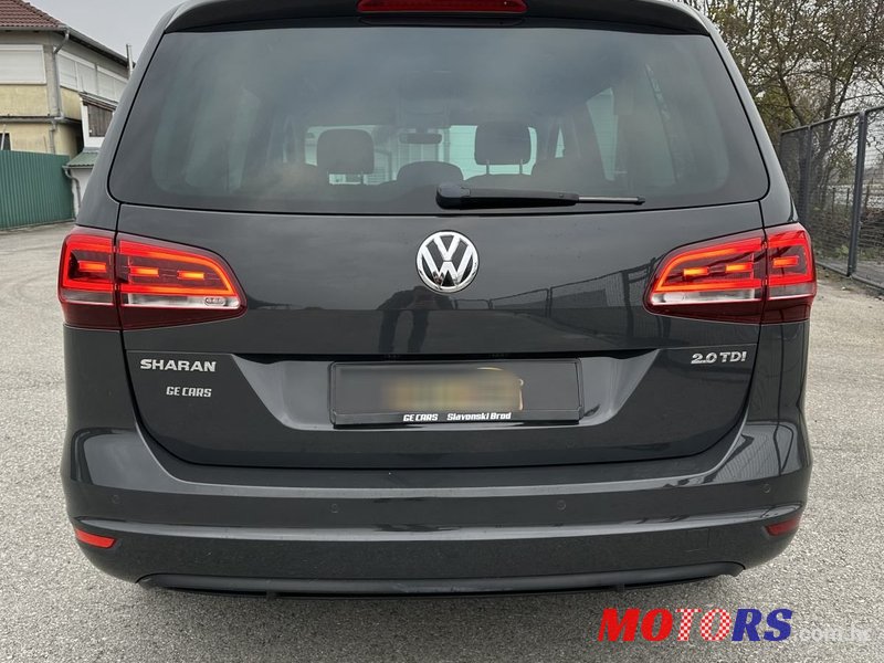 2016' Volkswagen Sharan photo #4