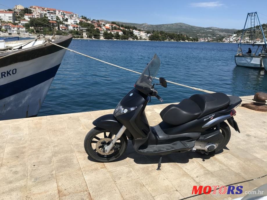 2007' Piaggio Beverly S photo #1