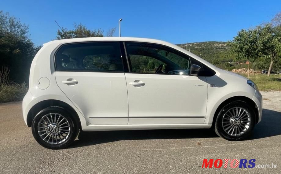 2013' Volkswagen Up! photo #6