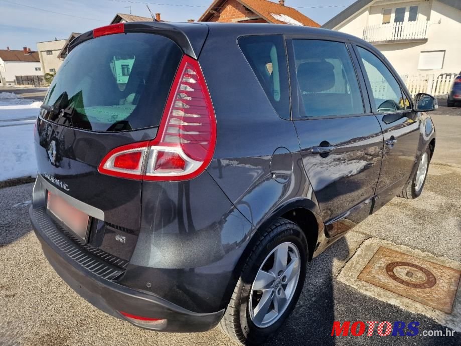 2010' Renault Scenic 1,5 Dci photo #6