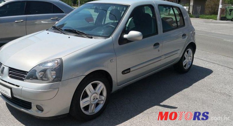 2004' Renault Clio 1,2 16V photo #1