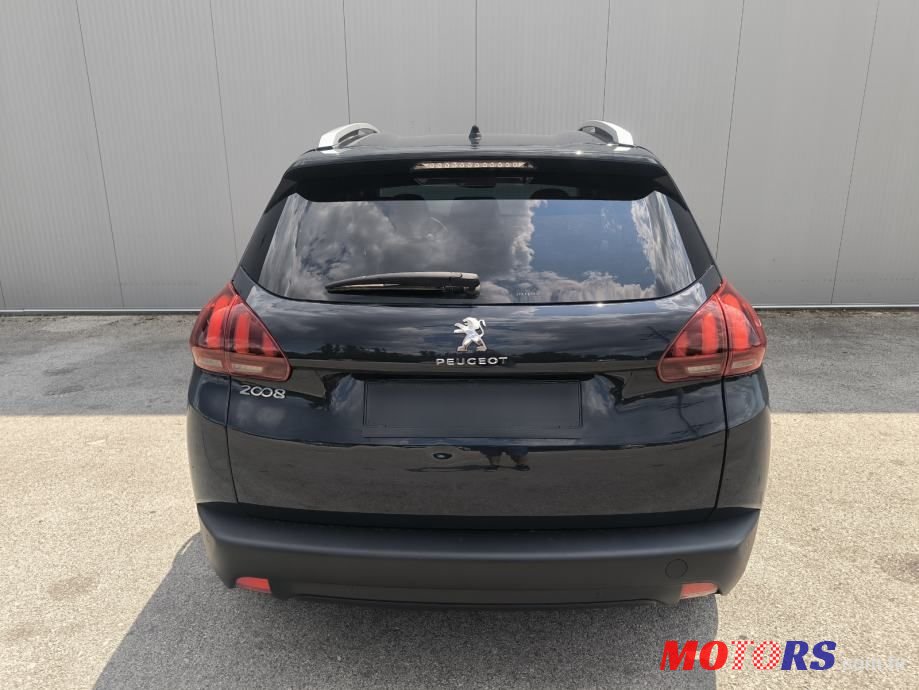 2018' Peugeot 2008 1,2 Puretech photo #3