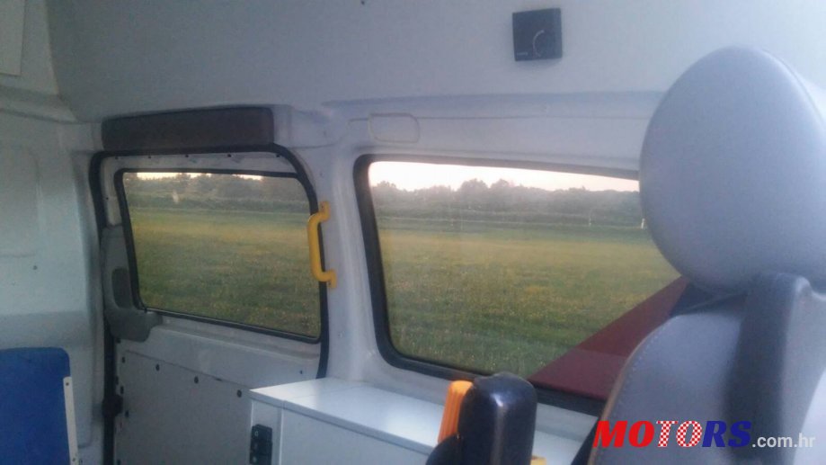 2005' Mercedes-Benz Vito photo #4