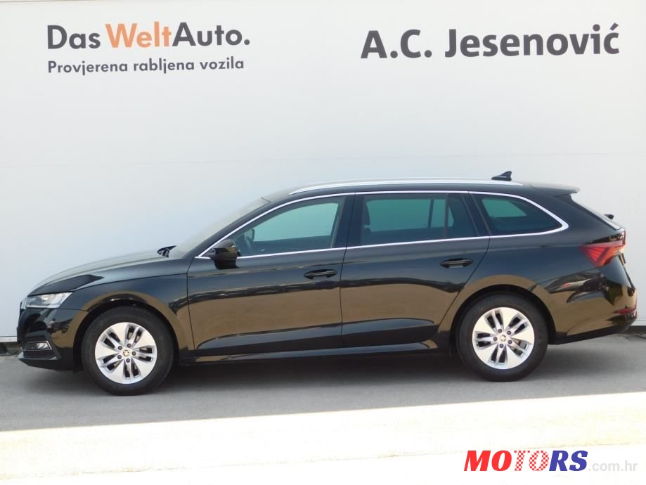 2021' Skoda Octavia Combi photo #6