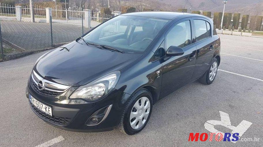 2013' Opel Corsa photo #1