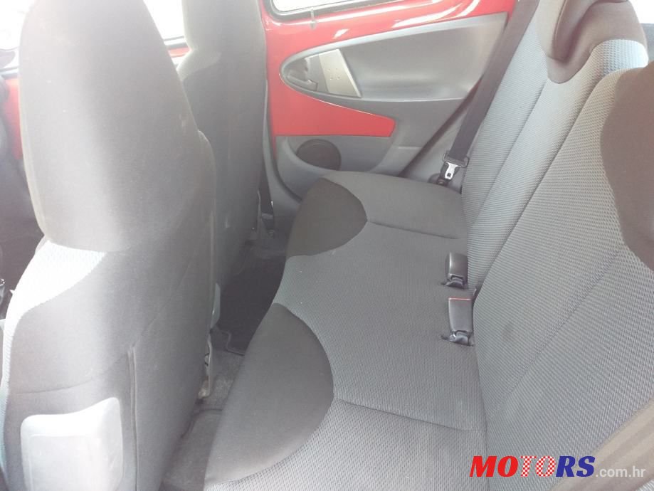 2006' Toyota Aygo photo #6