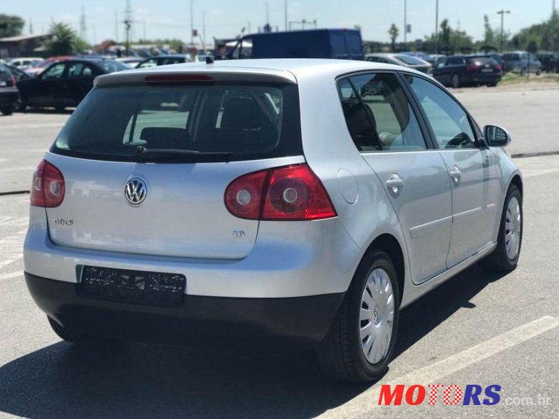 2007' Volkswagen Golf V 1,6 photo #1