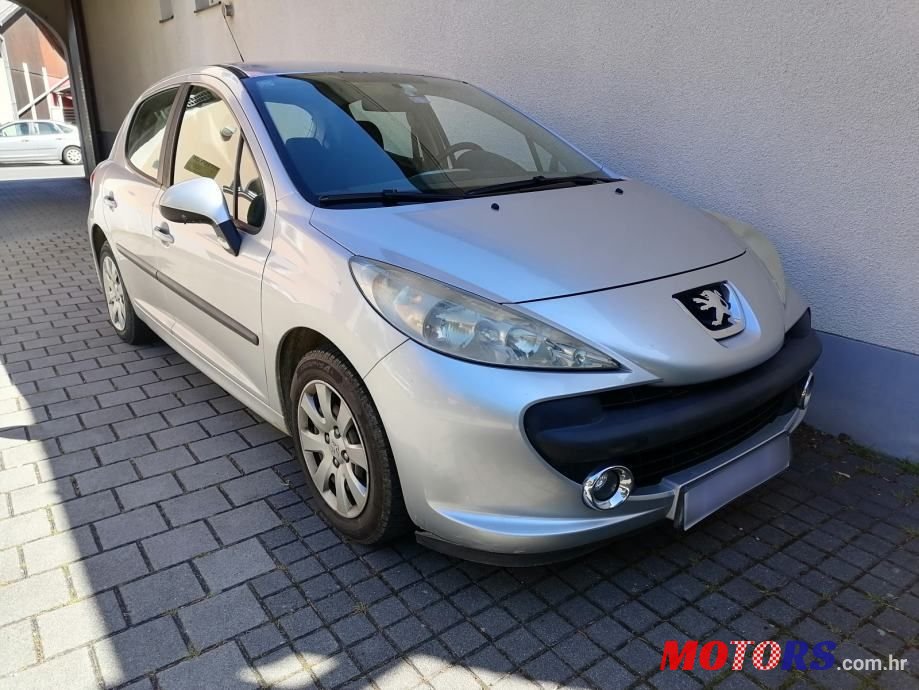 2007' Peugeot 207 1,4 16V photo #2