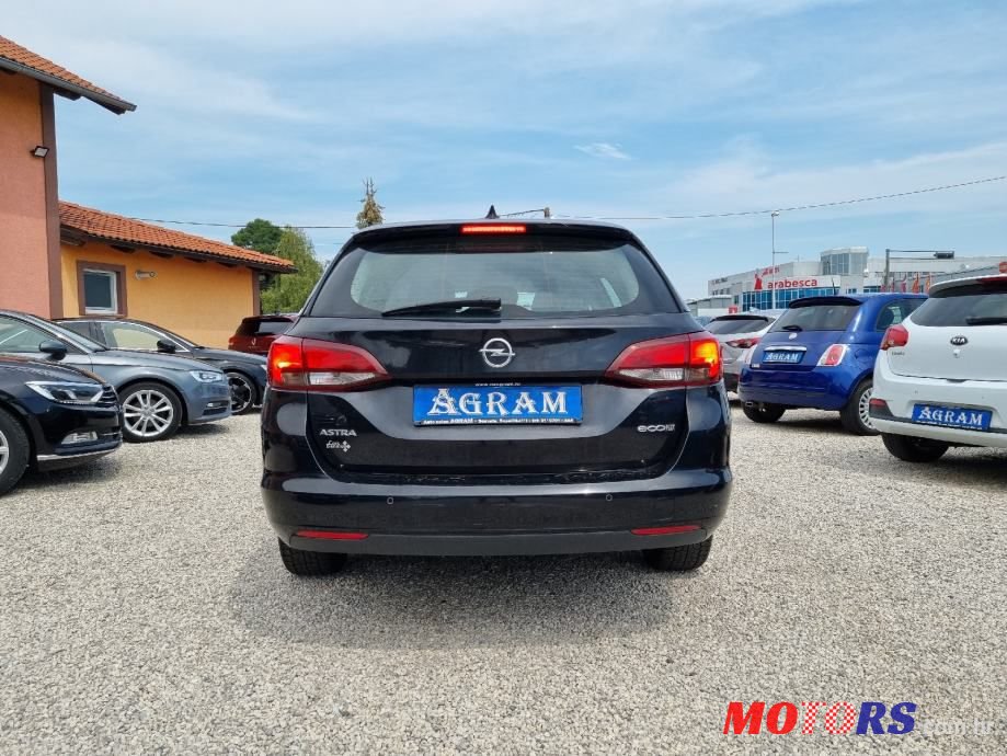 2016' Opel Astra Karavan photo #4