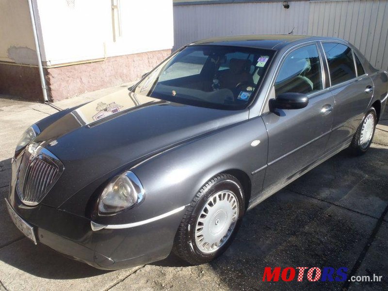 2005' Lancia Thesis 2,4 Jtd 20V photo #2