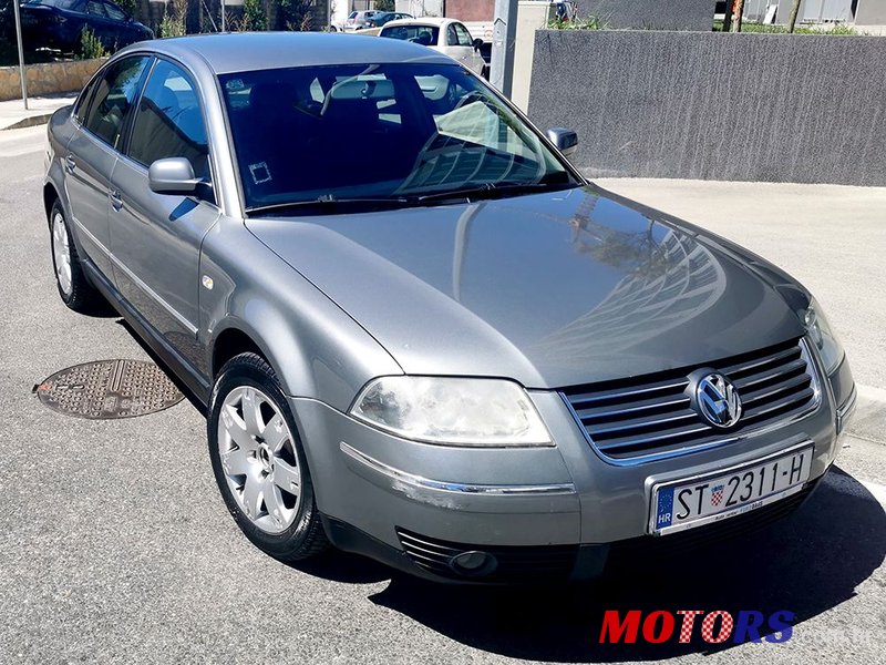 2003' Volkswagen Passat photo #2