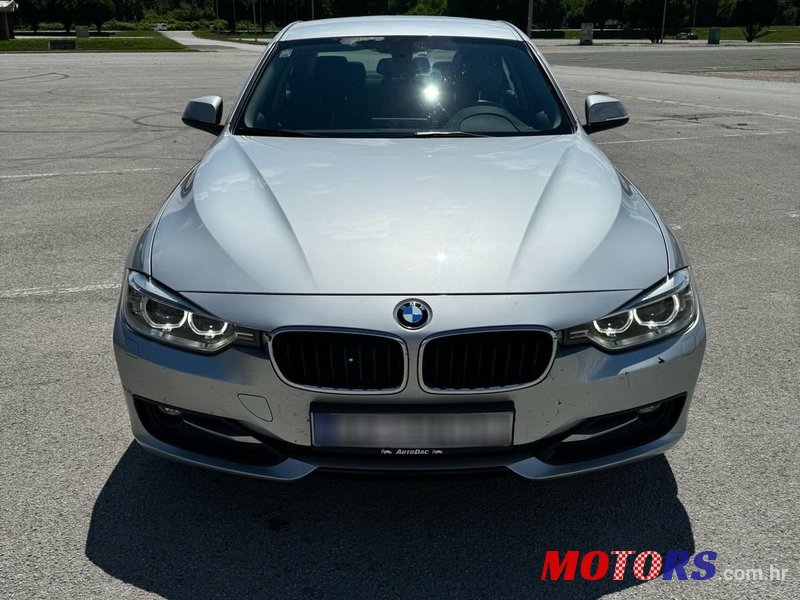 2015' BMW Serija 3 316D photo #1