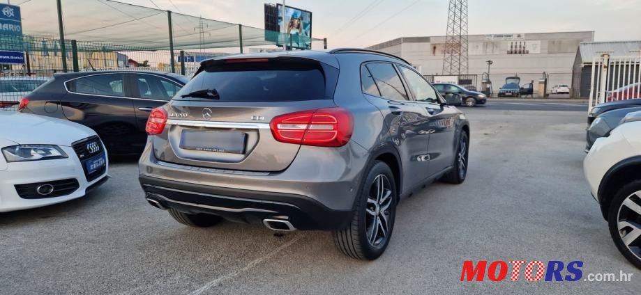 2014' Mercedes-Benz GLA 200 Cdi photo #2