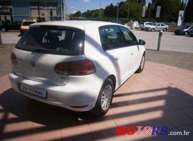 2009' Volkswagen Golf VI 1,6 Tdi photo #1