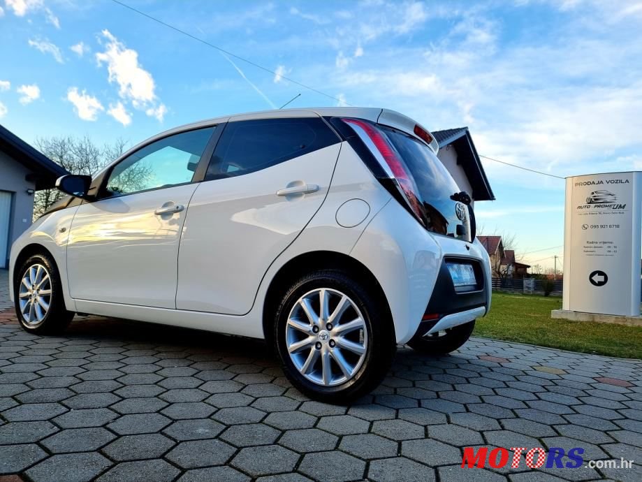2015' Toyota Aygo photo #5