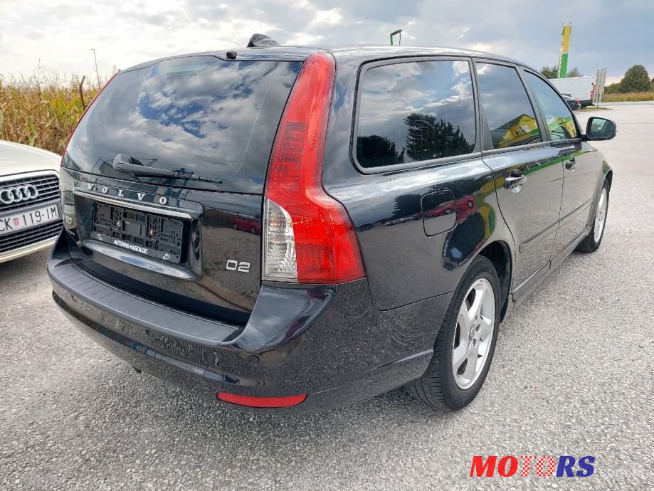 2011' Volvo V50 D2 photo #3