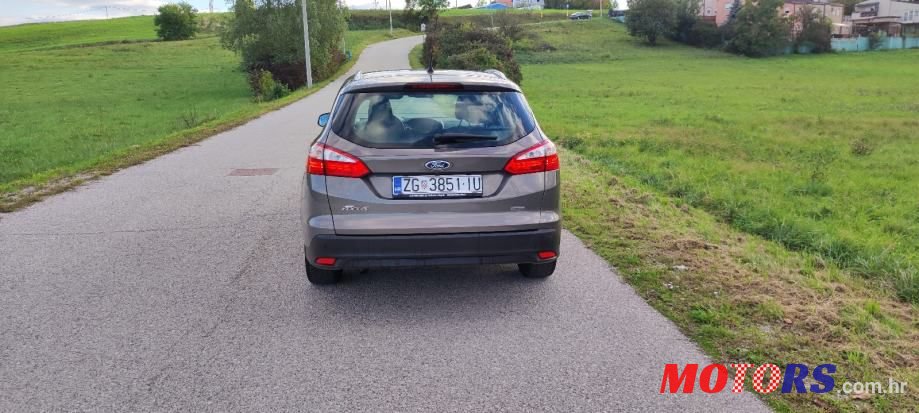 2013' Ford Focus Karavan photo #5