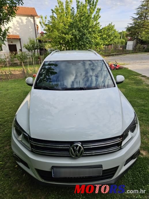 2015' Volkswagen Tiguan 2,0 Tdi Bmt photo #1