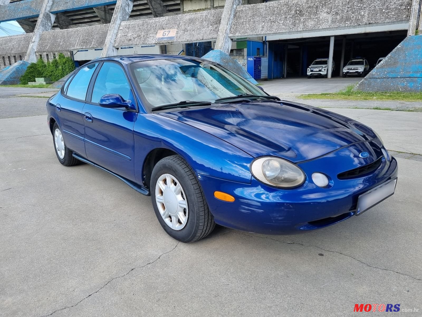 1996' Ford Taurus 3.0 V6 photo #1