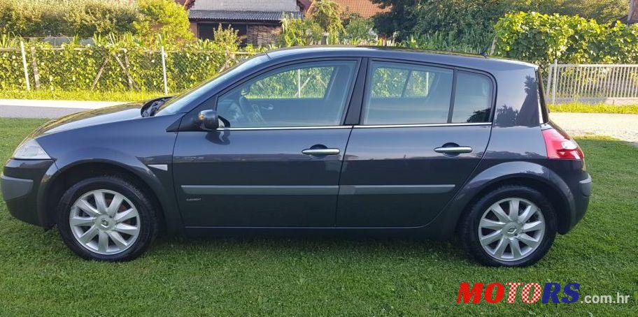 2008' Renault Megane 1,6 16V photo #1