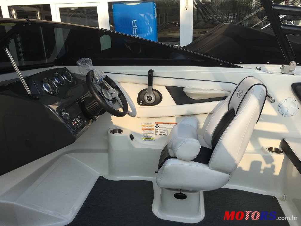2015' Sea Ray 19SPX bowrider sportski gliser photo #7