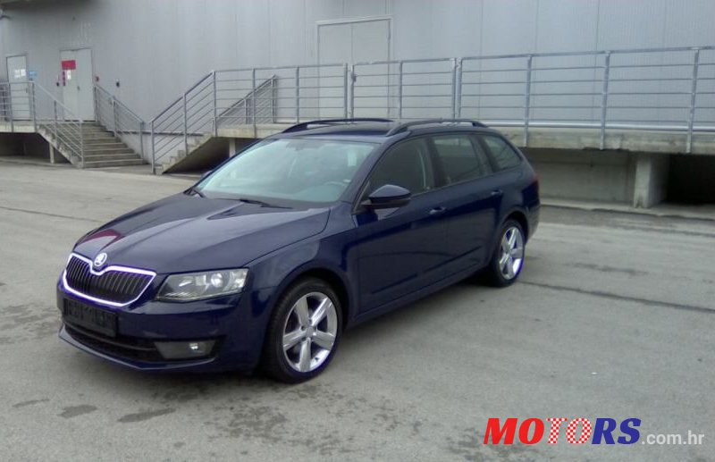 2013' Skoda Octavia Combi photo #2