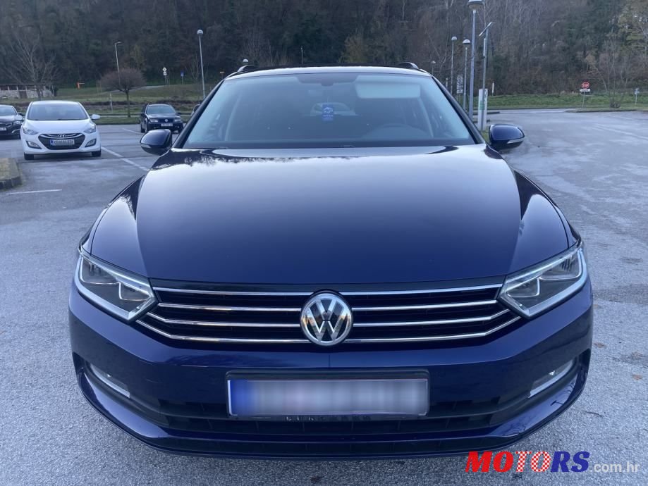 2018' Volkswagen Passat Variant photo #3