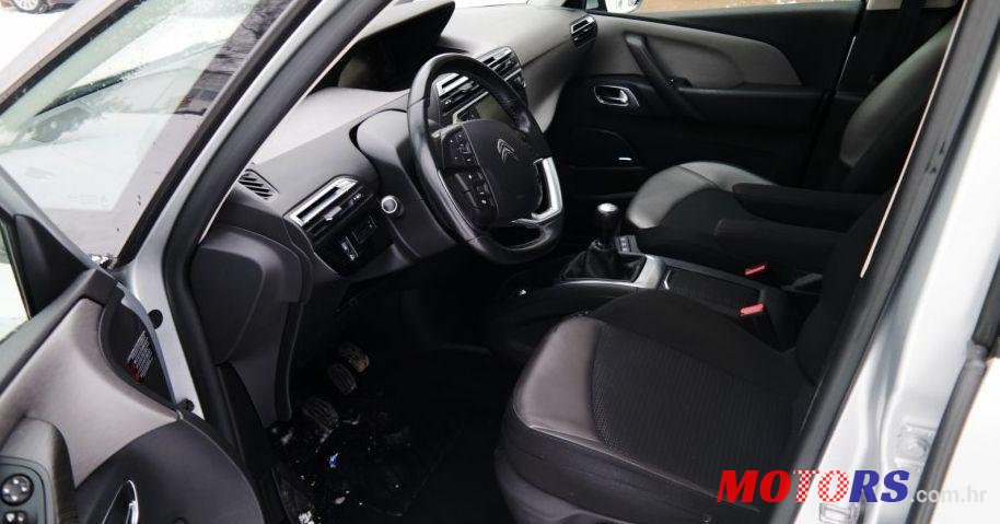 2014' Citroen C4 Grand Picasso photo #2