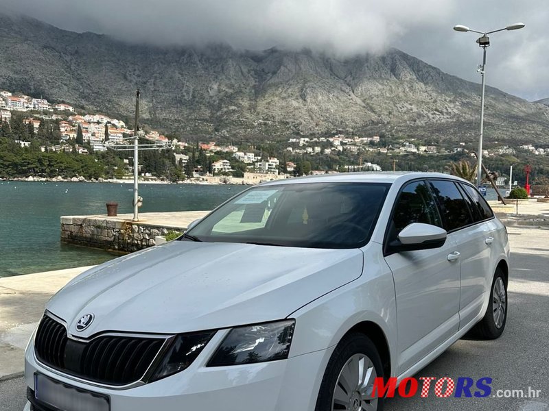 2017' Skoda Octavia Combi photo #5