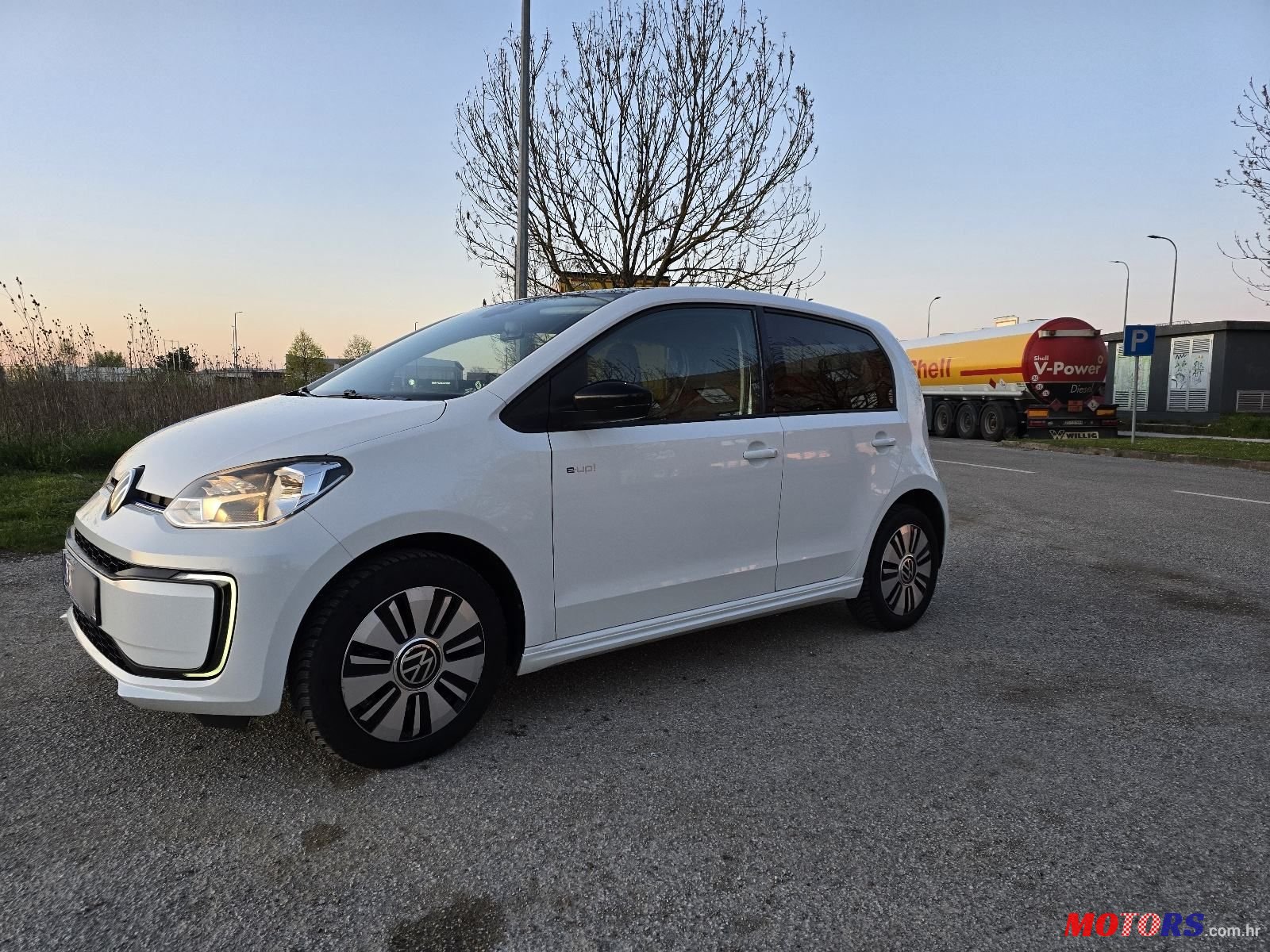 2020' Volkswagen Up! E-Up! photo #1