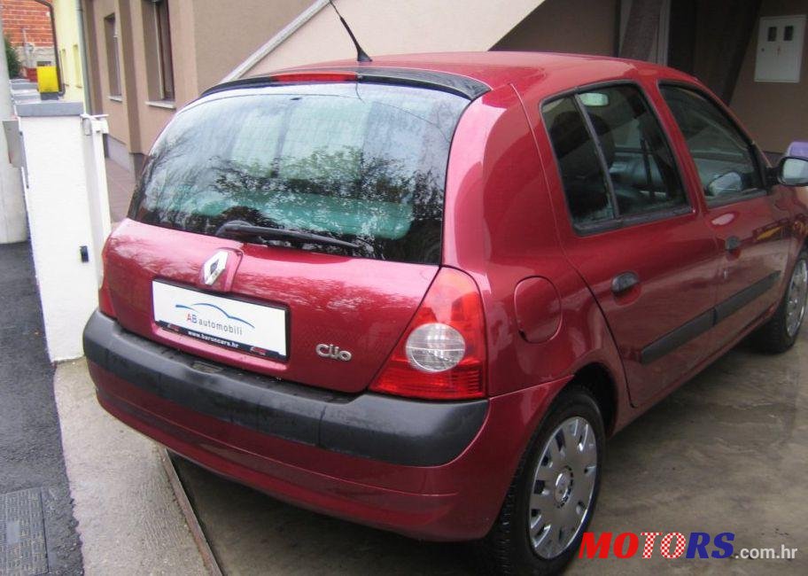 2002' Renault Clio 1,5 Dci photo #2